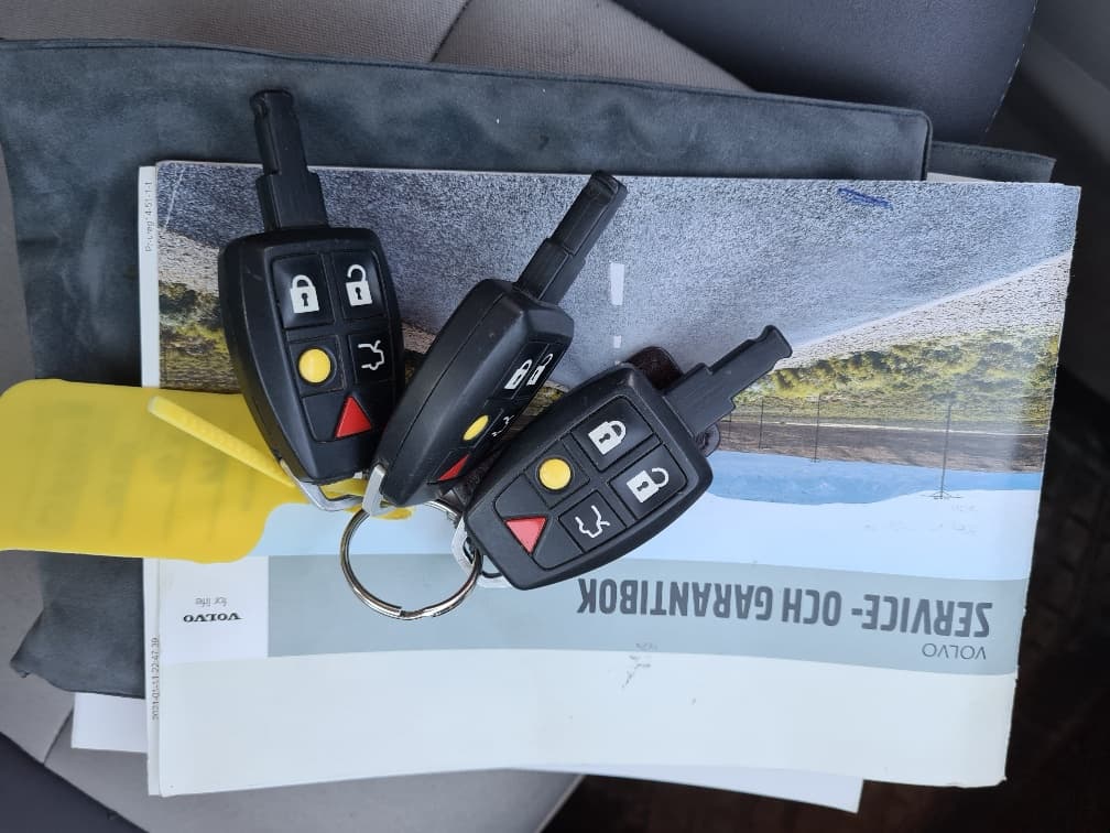 Volvo V50 1.8 FFV Momentum / Dragkrok / AUX / P-Sensorer / Nybes
